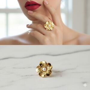 Stainless Steel Elegant Gold Flower Ring with Pearl Accent